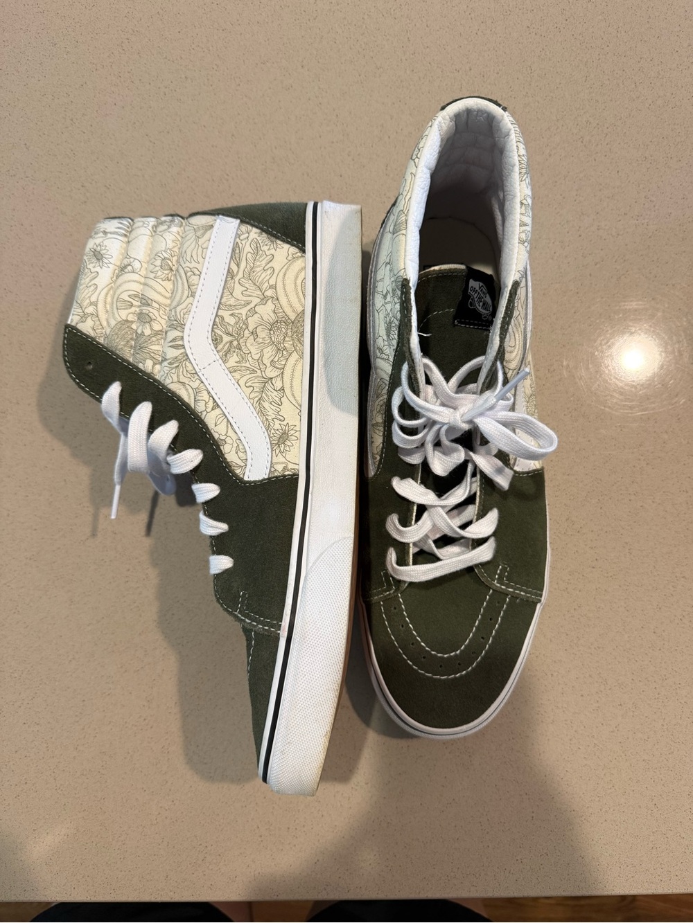 Vans Men’s High-Top Sneakers in Olive and White Floral